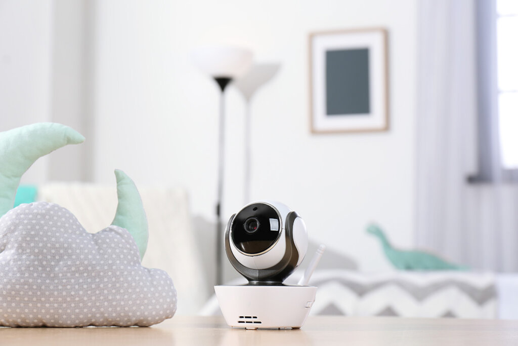Babymonitor på ett bord