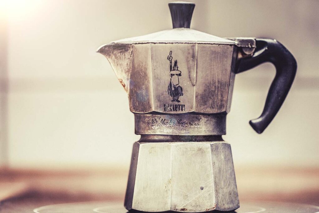 manuell moka pot för hällar