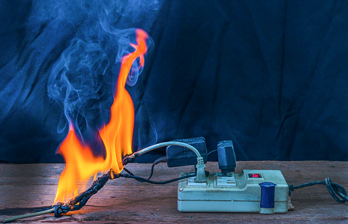 brinnande kabel pao sockel